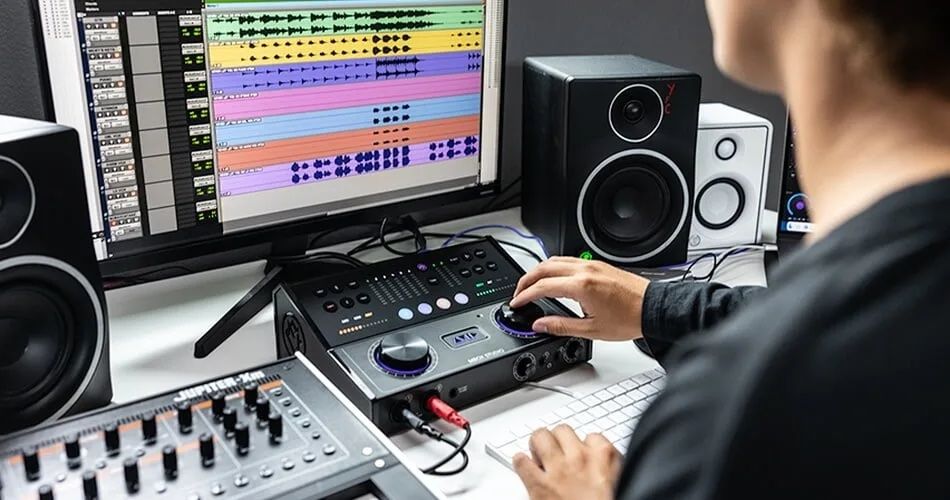 Avid Attrezzatura per studi di registrazione: Avid Mbox Studio – Nuovo (secondo la descrizione) da Petit - Lancy venduto da Klettos 4