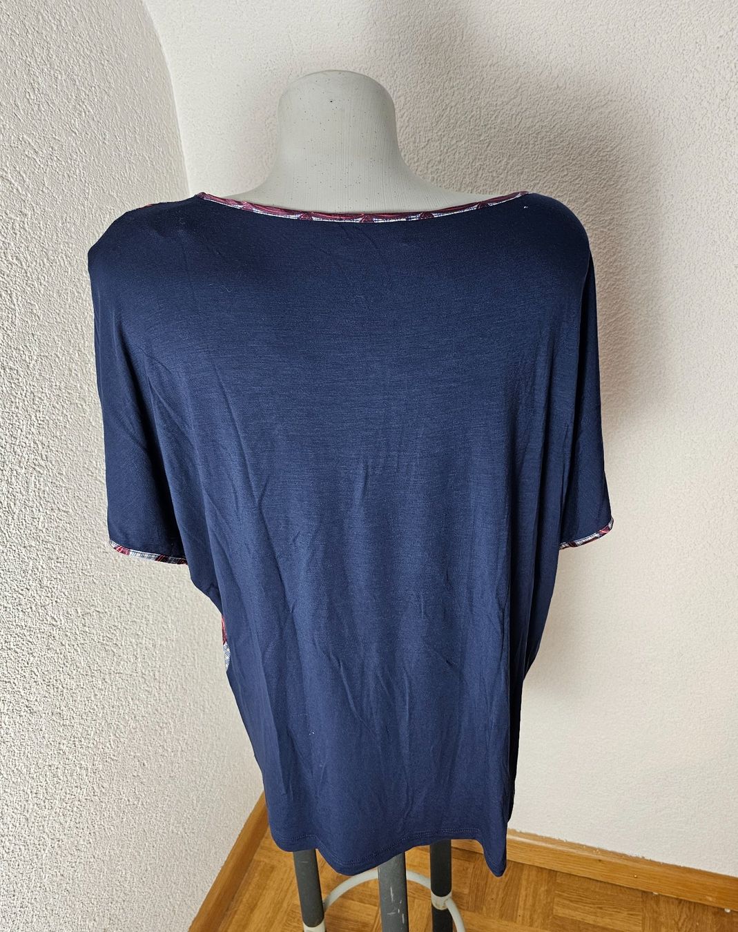T-Shirts: NIU Seidenshirt XL Retro Stil – Neu und originalverpackt aus Füllinsdorf von Sunnebliemli7 1