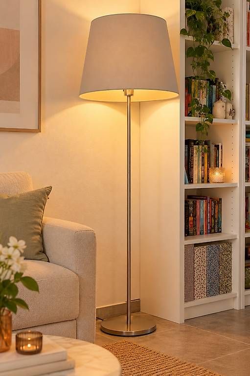 Lampade: Dark Grey Floorlamp – Usato da Zürich venduto da luc_8btc 1