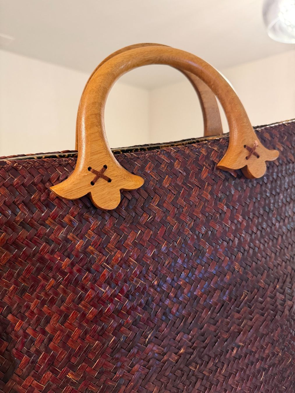 Borse da donna: Wunderschöne Vintage Rattan Tasche mit Holzgriff – Usato da Arosa venduto da MissGipsy 5