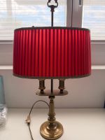 Vintage Lampe mit rotem Lampenschirm
