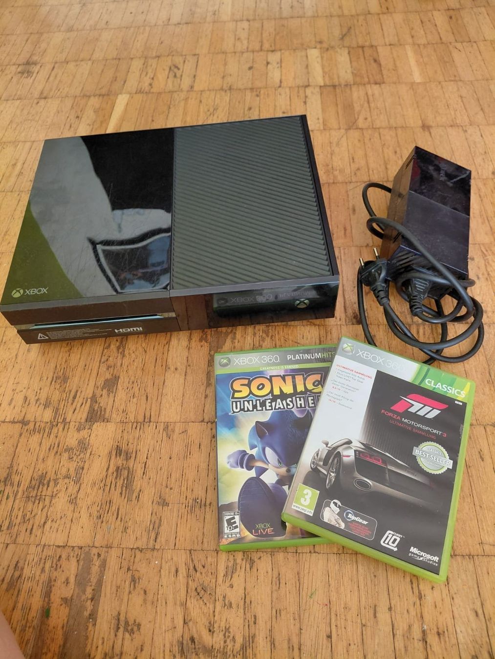Console: X Box One inkl. 2 Spiele – Usato da Frauenfeld venduto da Alex820