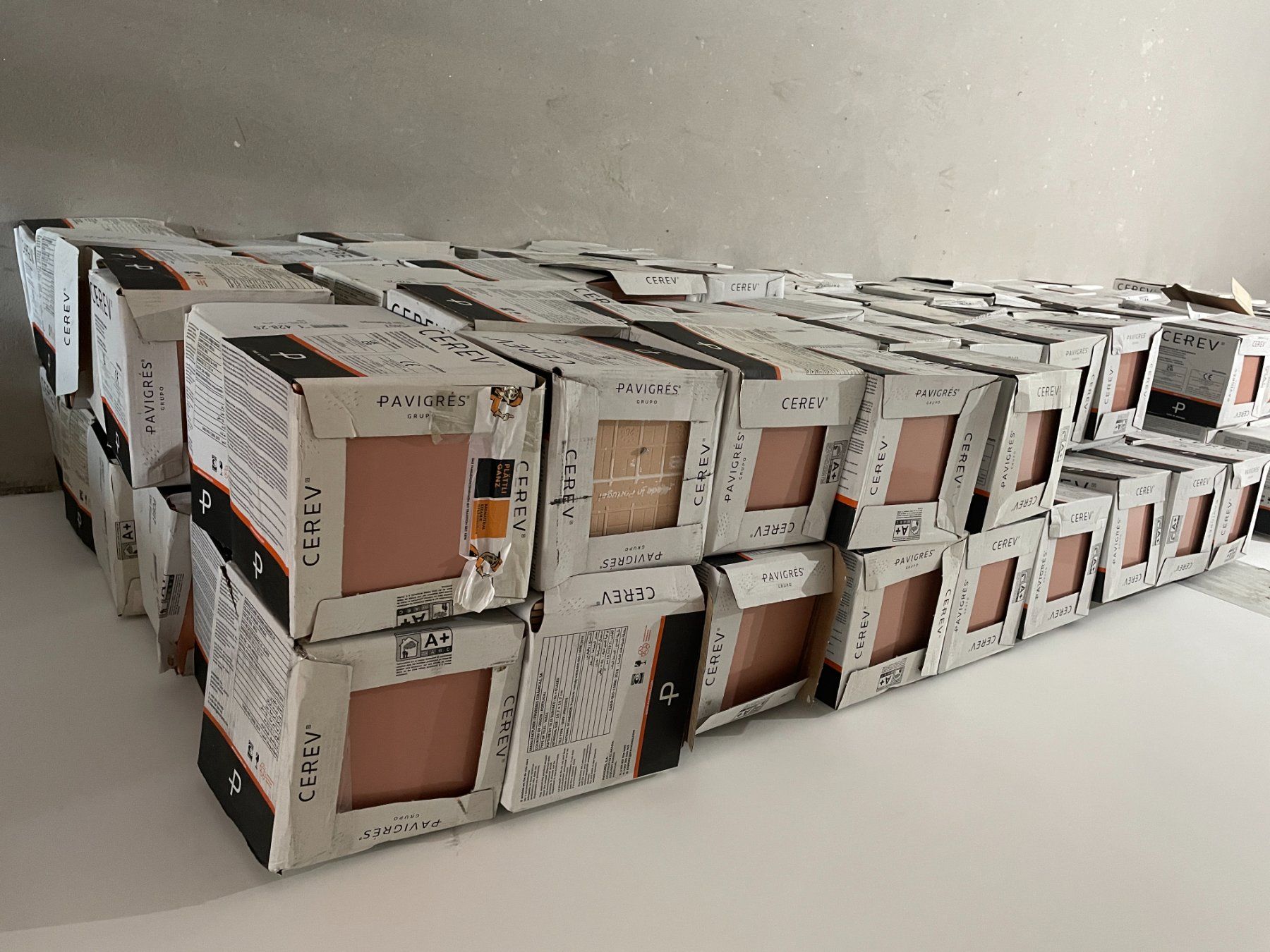 Servierplatten: 250 m2 Plättli Altrosa – Neu und originalverpackt aus Zürich von Tinjo67 1