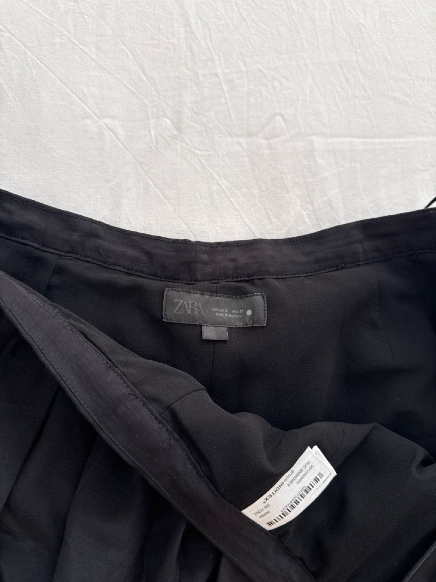 Zara Pantalons: Shorts  – D'occasion à Nebikon par Preloved_bykelly 1