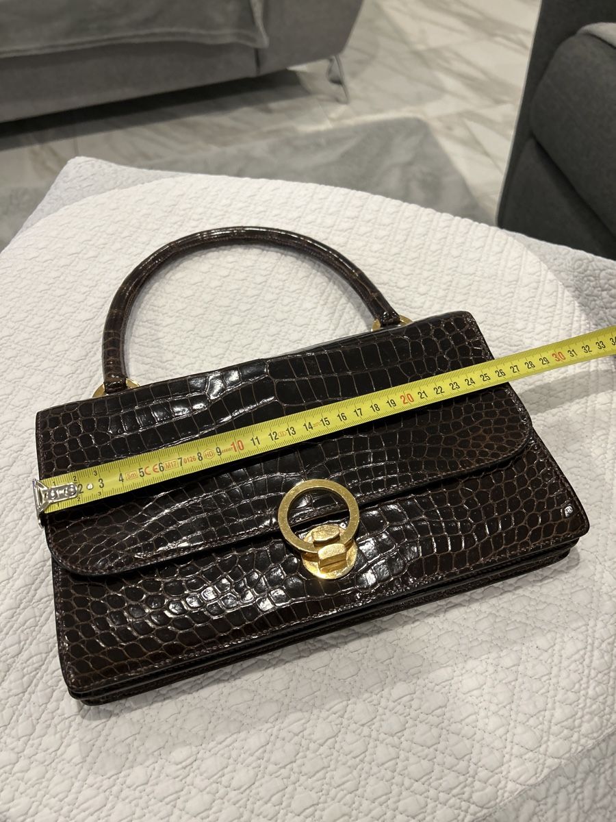 Hermès Taschen für Damen: Sac Hermès ring crocodile brun vintage  – Gebraucht aus Villars-sûr-glane von  8