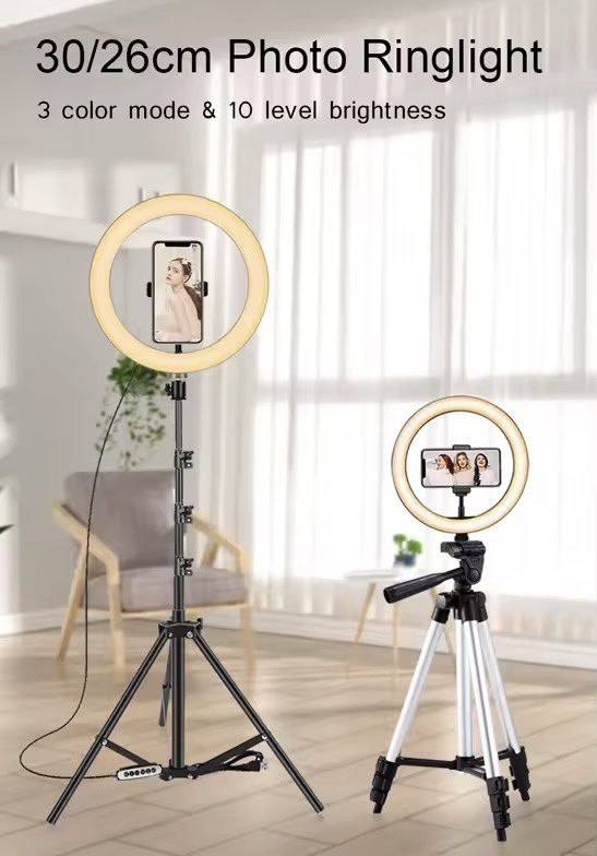 Lampes: Ring Light Anneau Selfie smartphone trépied télécommande – Neuf avec emballage d'origine à Bottens par 2Lens