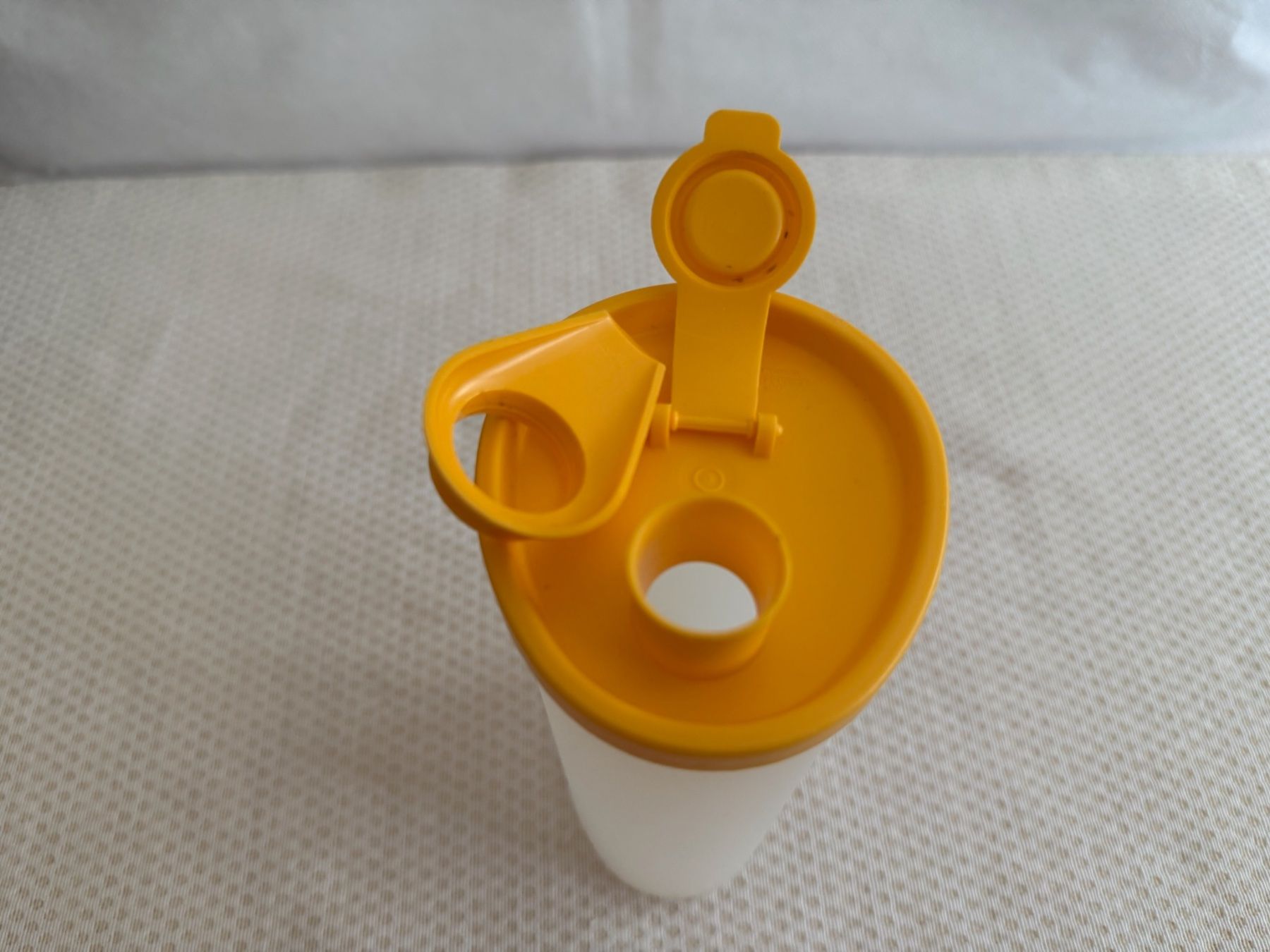 Tupperware Contenitori & Simili: Tupperware - récipient - shaker – Usato da Sion venduto da accroshoes 2