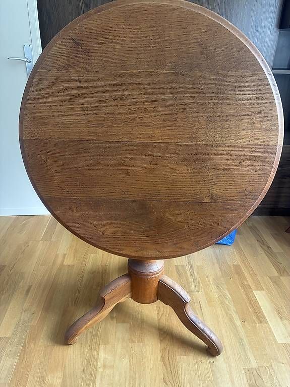 Tavoli: Table en bois ancienne – Usato da Chavannes-Renens venduto da PsyKOrion