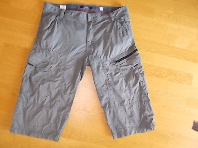 S.Oliver Pantaloni: 2 Paar S.Oliver Cargo Bermuda Waist 36 – Usato da Chexbres venduto da indi03 1