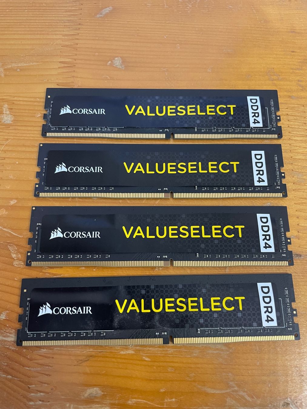 Corsair Memory / RAM: Corsair valueselect DDR4 4:8 GB Ram – Gebraucht aus Dällikon von buyandbehappy