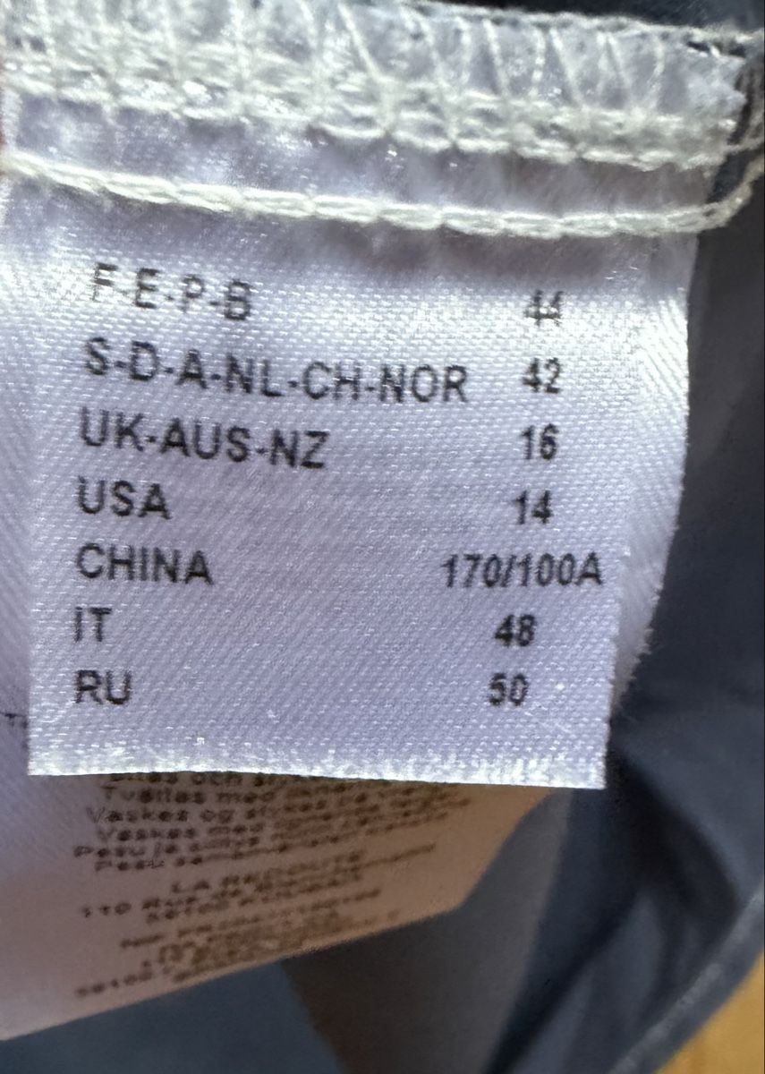 La Redoute Camicette: NEU La Redoute Oversize Hemdbluse Blau 42 – Nuovo (secondo la descrizione) da Zürich venduto da dta_k2q9 2