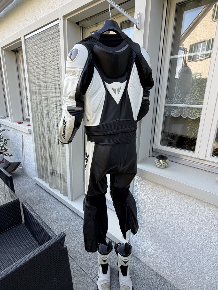 Dainese Anzüge: Dainese Lederkombi 2-Teiler – Gebraucht aus Wetzikon ZH von m.a90 1