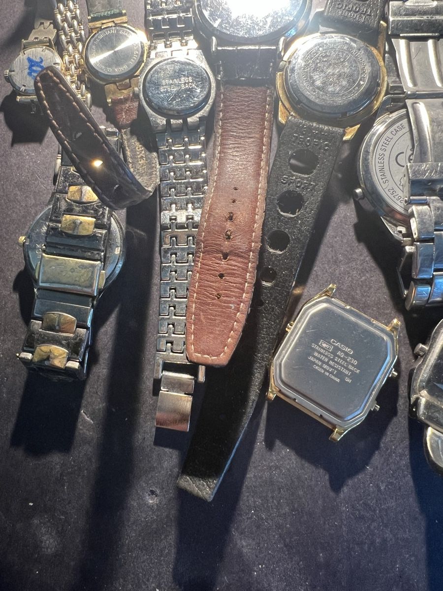 Orologi: Uhren für Bastler – Usato da Laufen venduto da groove60 7