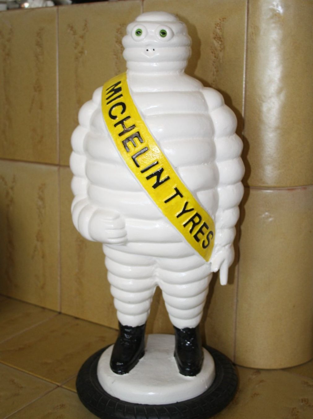 Michelin Statuette: MICHELIN MANN BIBENDUM EISEN  17/18 Kg. – Usato da Wauwil venduto da Pneuedy