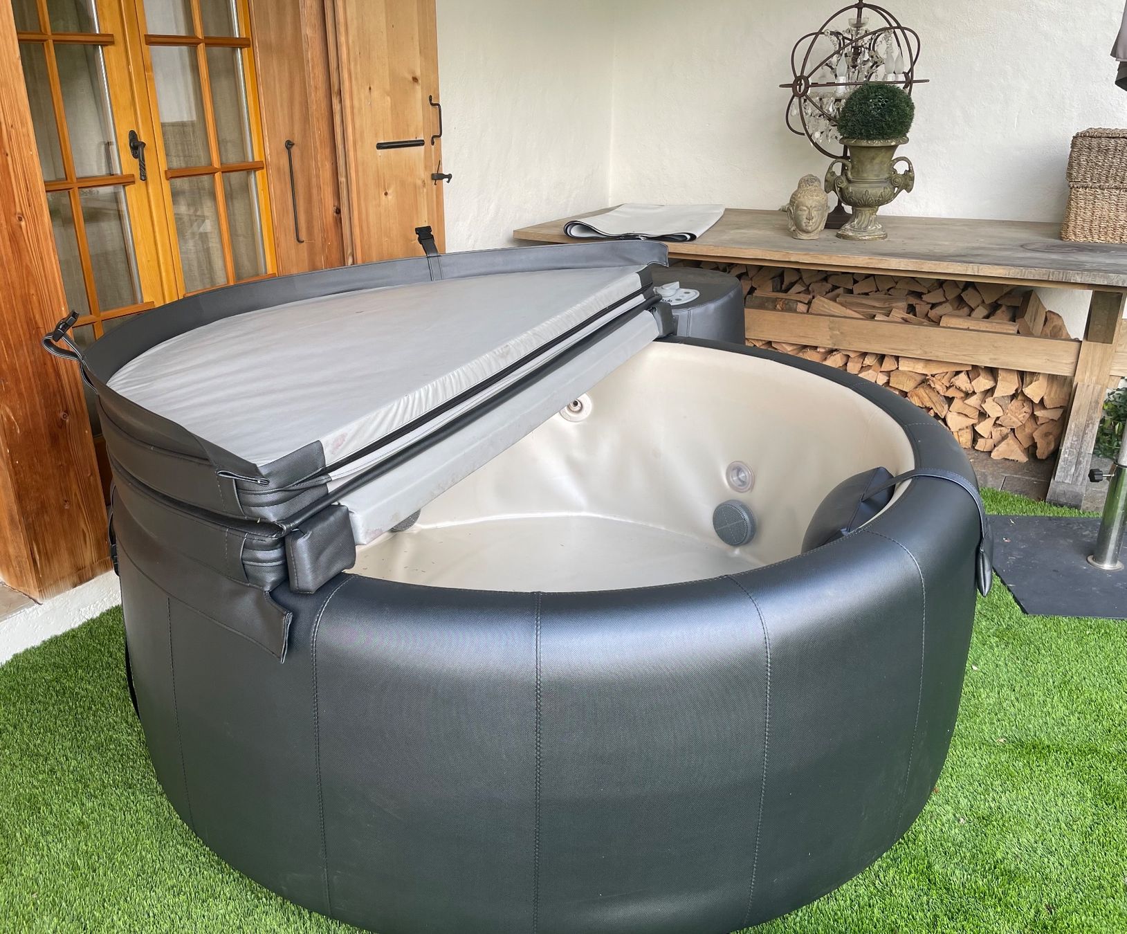 Softub Whirlpool: Softub Legend Whirlpool – Gebraucht aus Rougemont von AKB1989 2