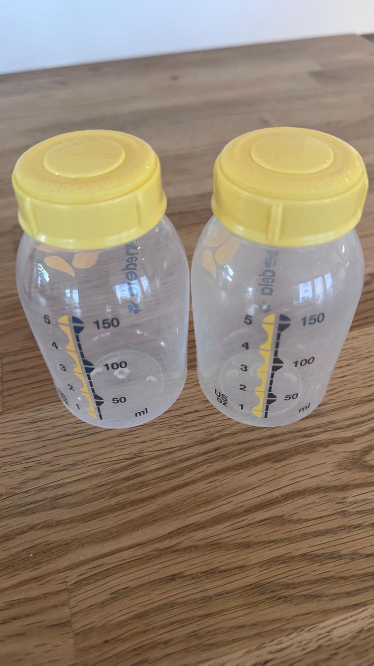 Medela Accessori per l’allattamento: Medela Milchpumpe + 2 Behälter – Usato da Davos Dorf venduto da BenoitFichaux 2