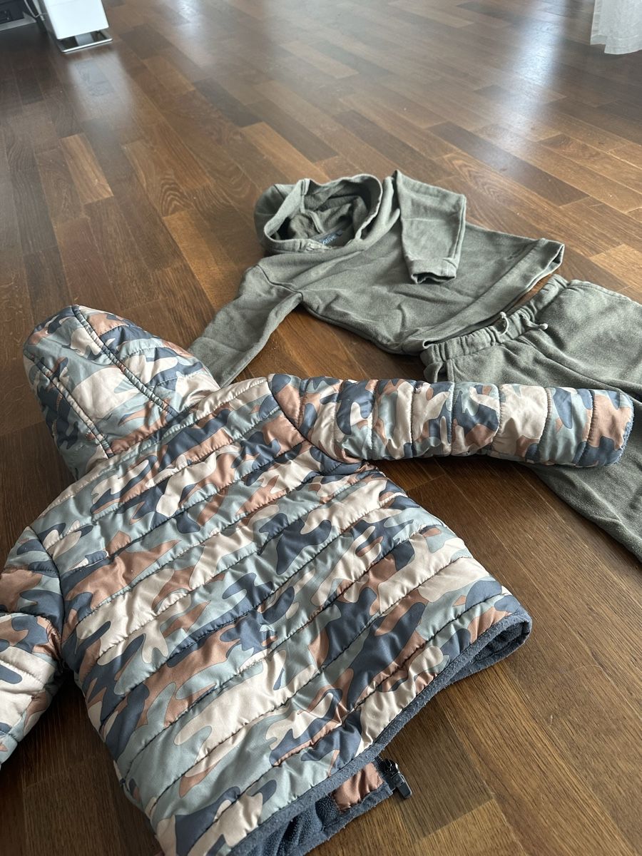 Lotti & Set di vestiti: Winterkleidung Set Gr. 110/116 Schuhe Gr. 27 – Usato da Dietikon venduto da mike.thorton 4