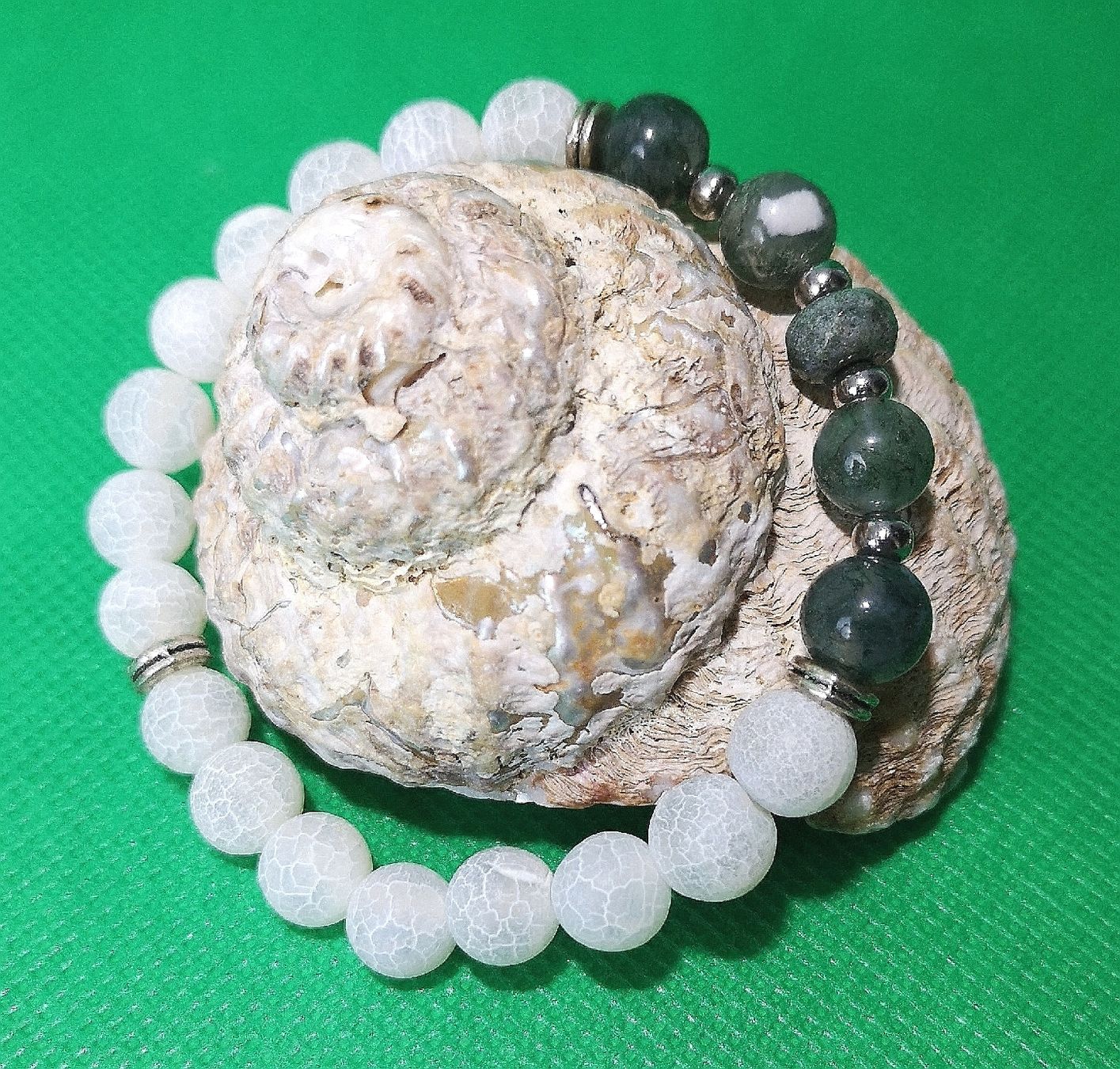 Bracciali & Braccialetti: weiss-grüne Stein Armk. - Spendenaktion – Nuovo (secondo la descrizione) da Unterkulm venduto da Nachtigall 1