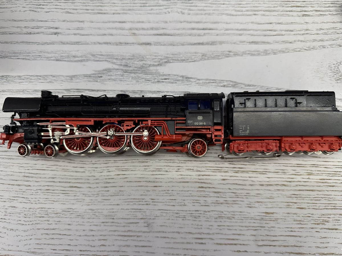 Märklin Modellini di ferrovie: Märklin 3310 DB BR 012  – Usato da Lupsingen venduto da New-Haven 2