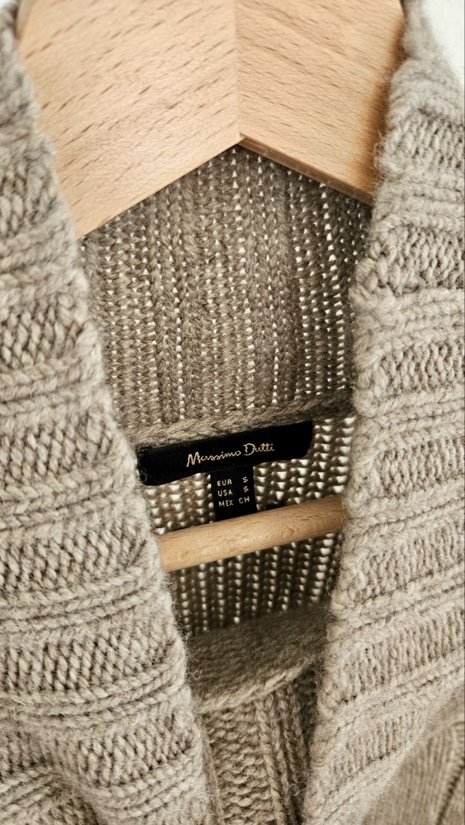 Massimo Dutti Maglioni & Felpe: Massimo Dutti Wool Blend Knit - Stylish & Warm, Size S – Nuovo (secondo la descrizione) da Langnau am Albis venduto da vitaklimova 2