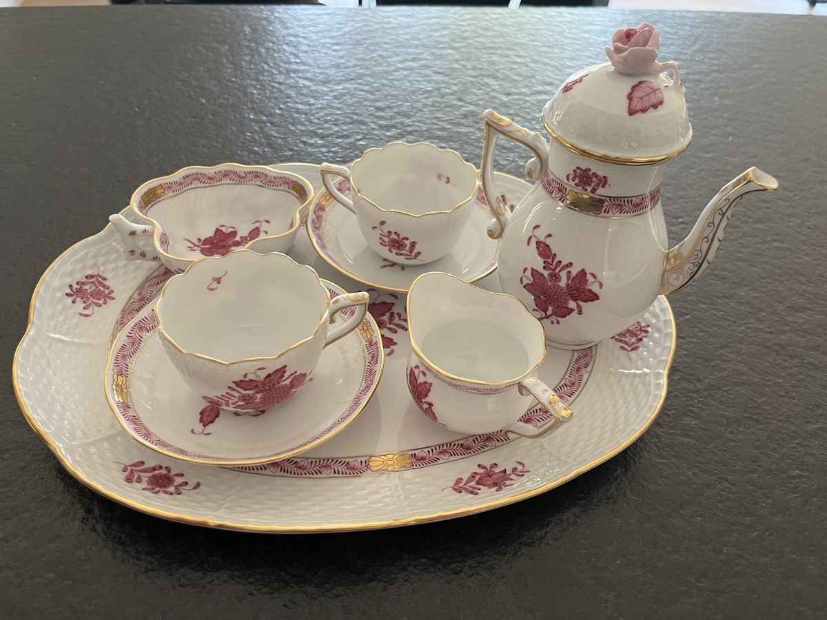 Herend Set di piatti: Herend Apponyi Purpur Kaffee-Set – Usato da Adelboden venduto da Ktiptopf
