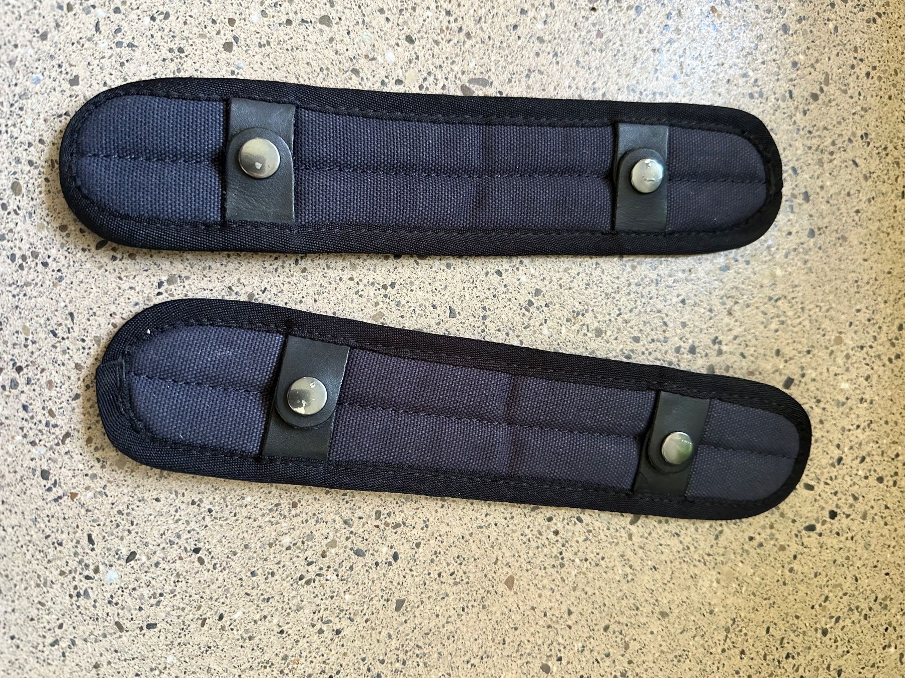 Altro in  Abbigliamento & Accessori: Qwstion Schulter Polster Strap   Blau – Usato da Zürich venduto da top_fj7h