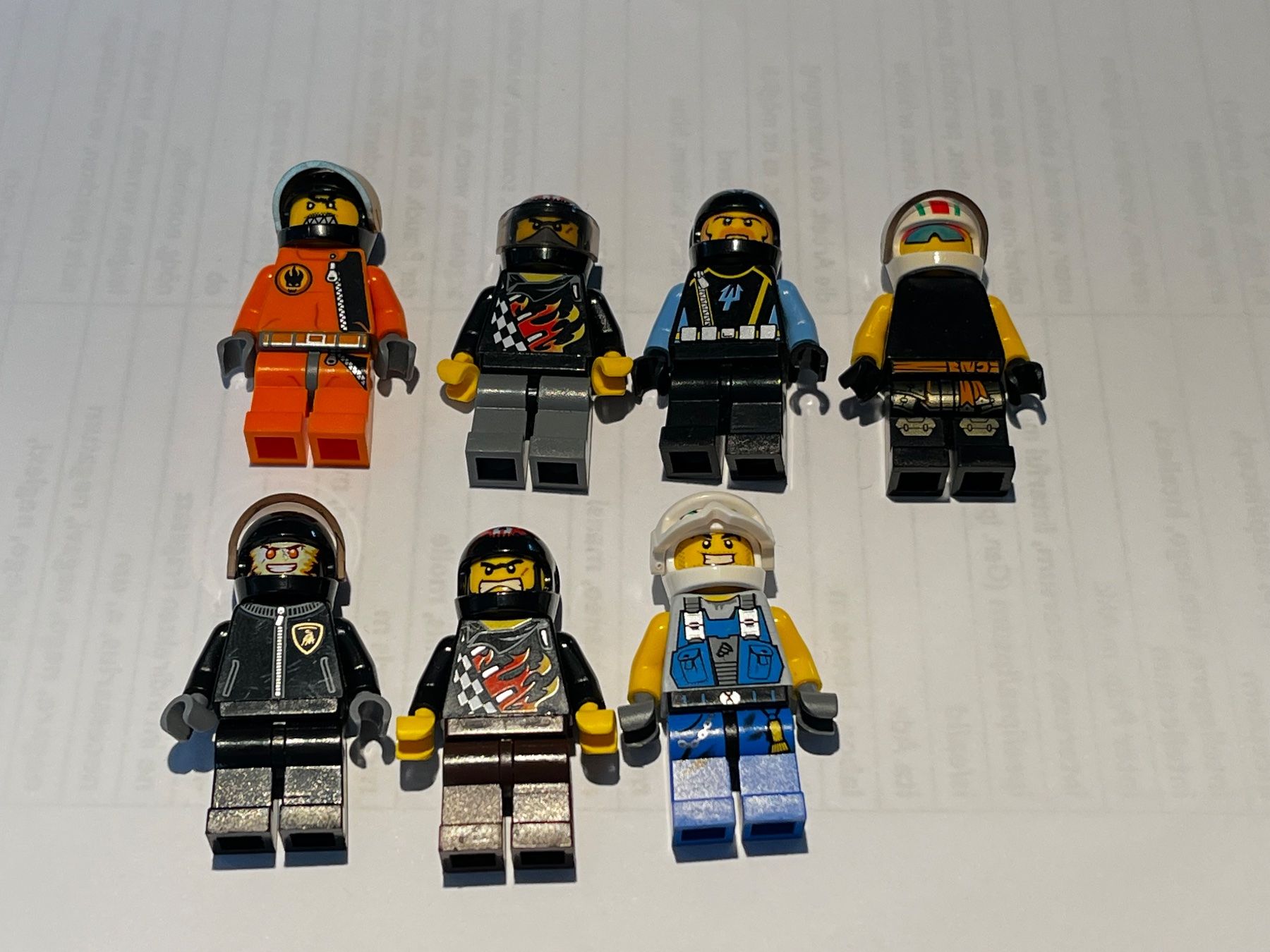 Lego Figuren: Lego Rennfahrer Gang Minifiguren – Gebraucht aus Oberengstringen von miggeli12