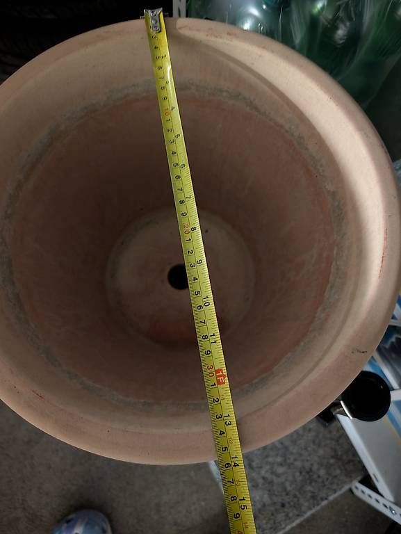 Blumentöpfe: 2 grosse Töpfe + 2Untesetzer – Gebraucht aus Frauenfeld von Yuriy 3