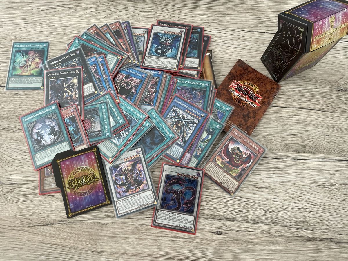 Yugioh Carte collezionabili: Riesen Yugioh Sammlung ab1Fr! – Usato da Selzach venduto da adr_8mst 2