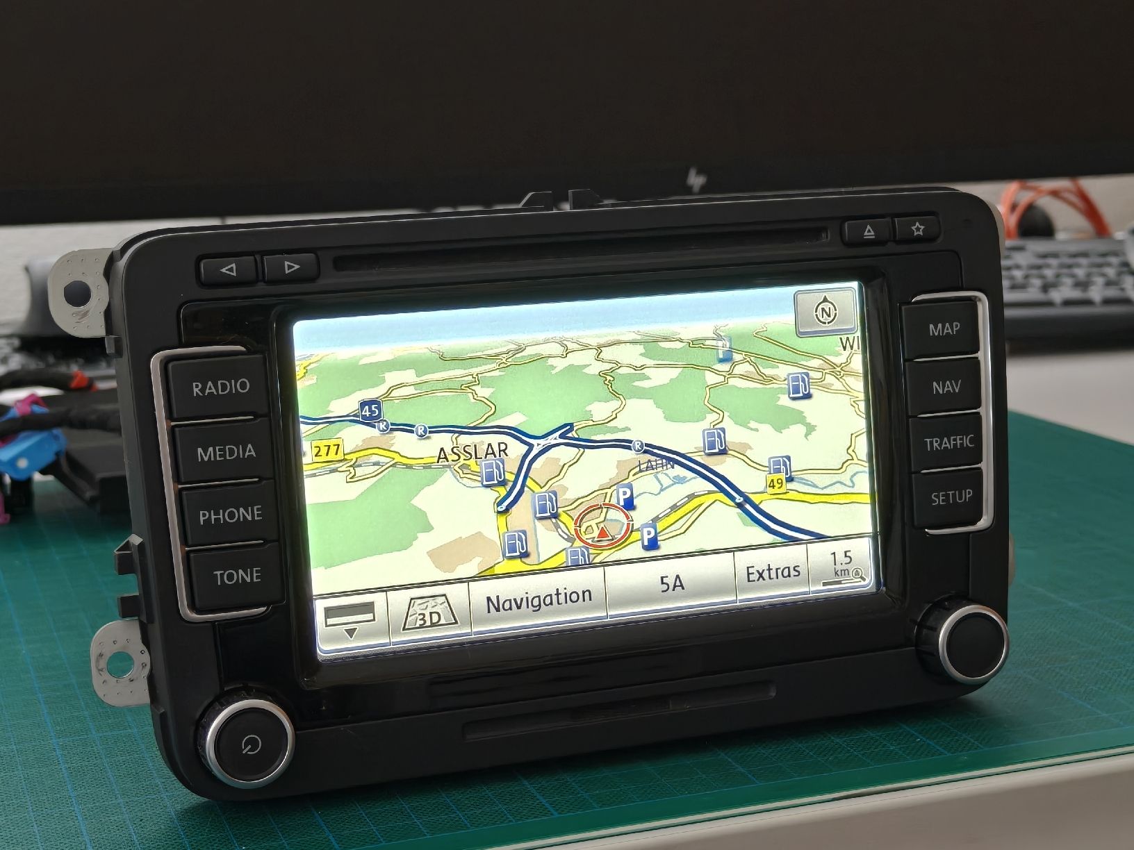 Navigatori: VW RNS 510 Navigationsgerät mit DAB+ – Usato da Niederuzwil venduto da Roepps 3