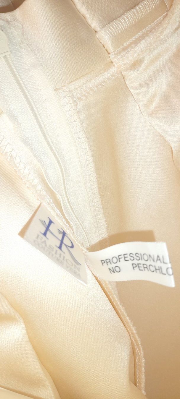 Vestiti: Brautkleid Creme-gold Gr. 48 mit Schleppe – Nuovo (secondo la descrizione) da Villmergen venduto da Rehe1989 4