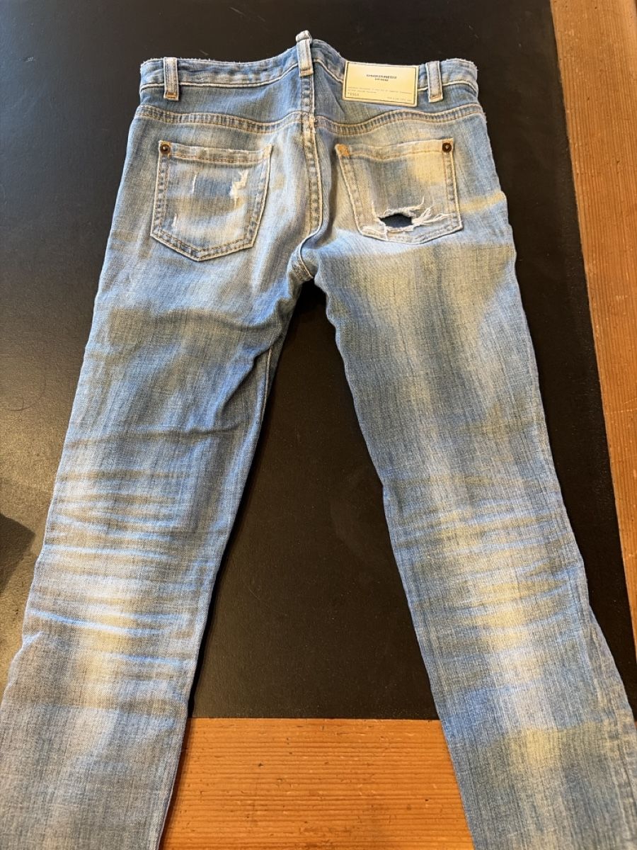 Dsquared2 Pantaloni: Dsquared2 Jeans Denim hellblau mit Used-Effekten Kinder  – Usato da Seuzach venduto da salche 3