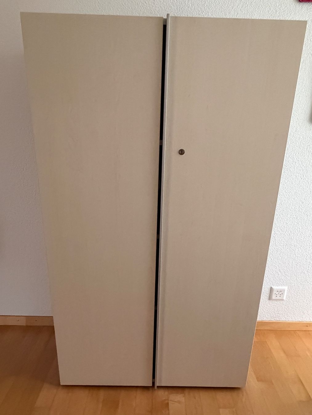 Schreibtische: Büromöbel – Gebraucht aus Unterägeri von KleinCalvin 2