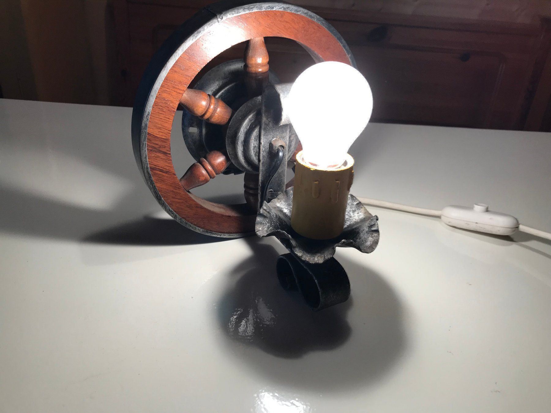 Lampade: Applique décorative avec roue en bois – Usato da Ste-Croix venduto da mjmg 1