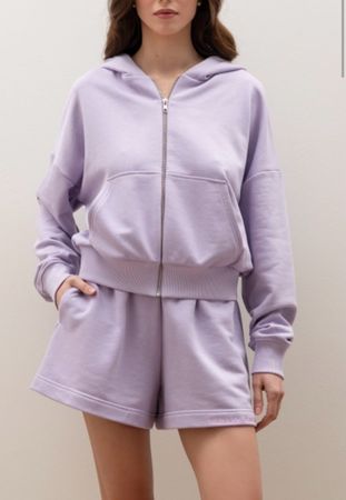 Wunderschönes Set (Anzug) - Zip-Hoodie & Shorts. Neu! 