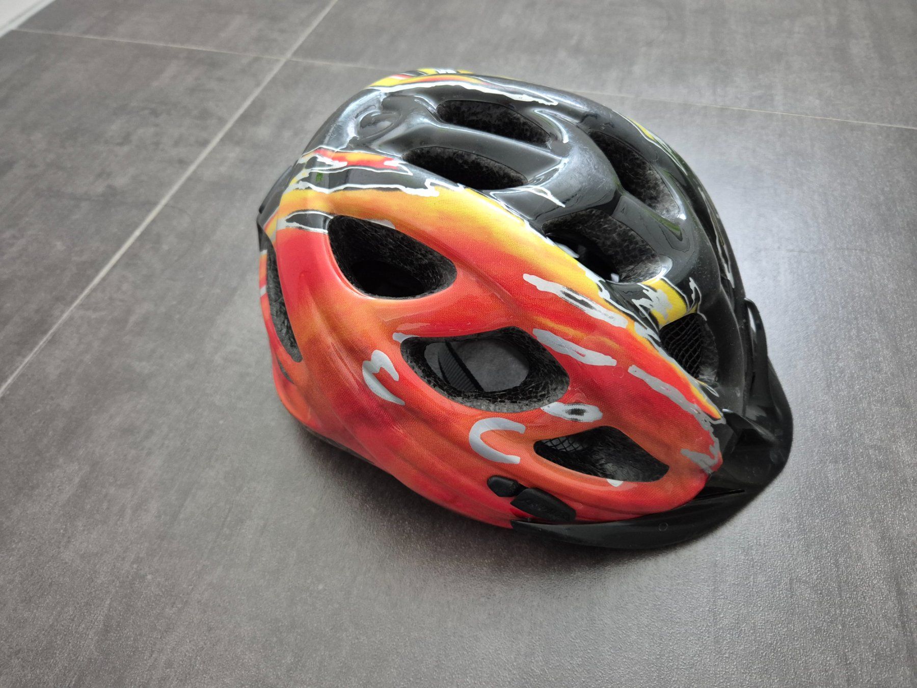 Alpina Caschi: Velohelm Kinder "Alpina" – Usato da Rickenbach b. Wil venduto da lumsum
