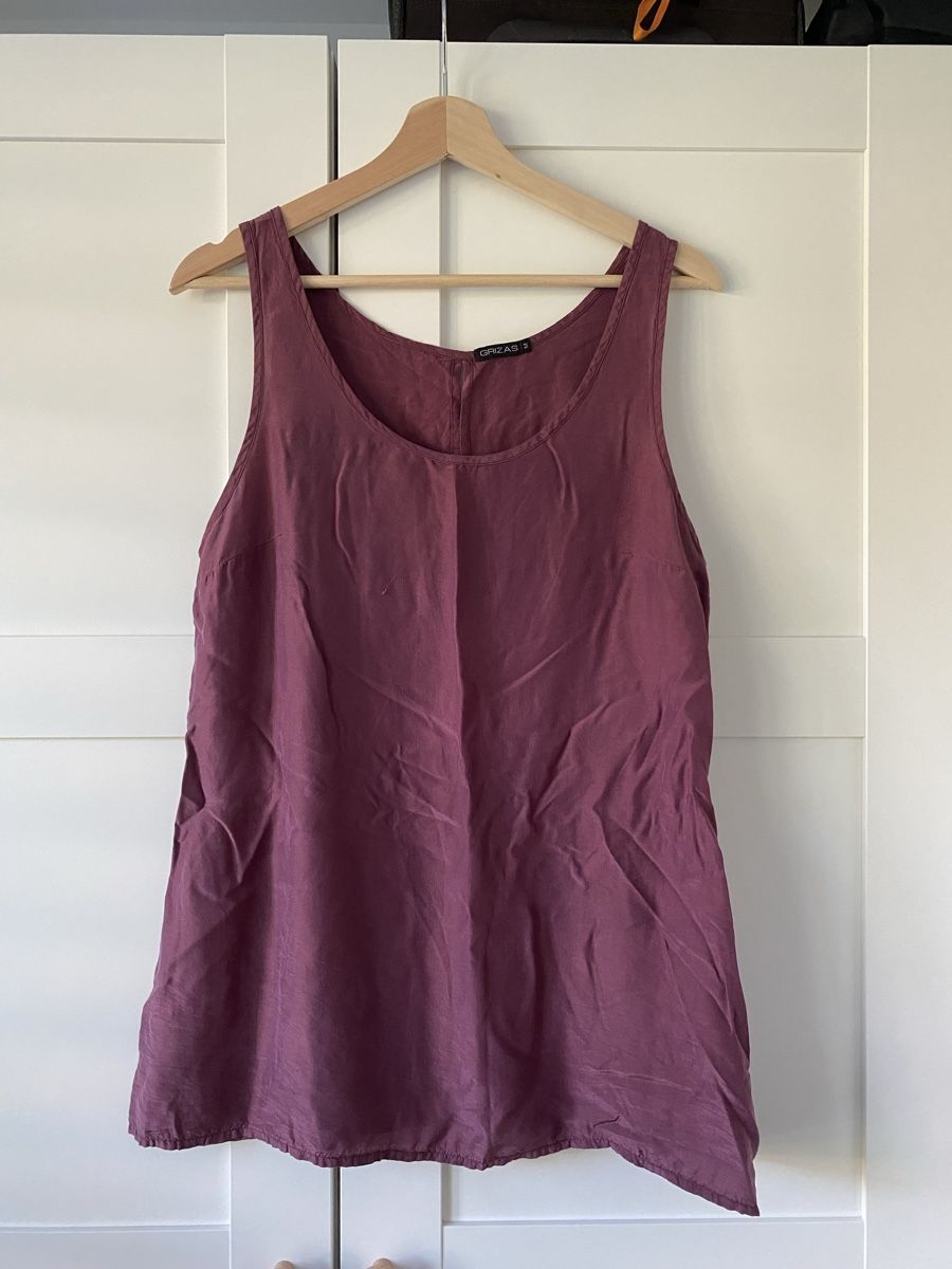 Grizas Top: Débardeur Grizas prune 100% soie taille M – Usato da Villars-sur-Glâne venduto da mel_6q5w 1