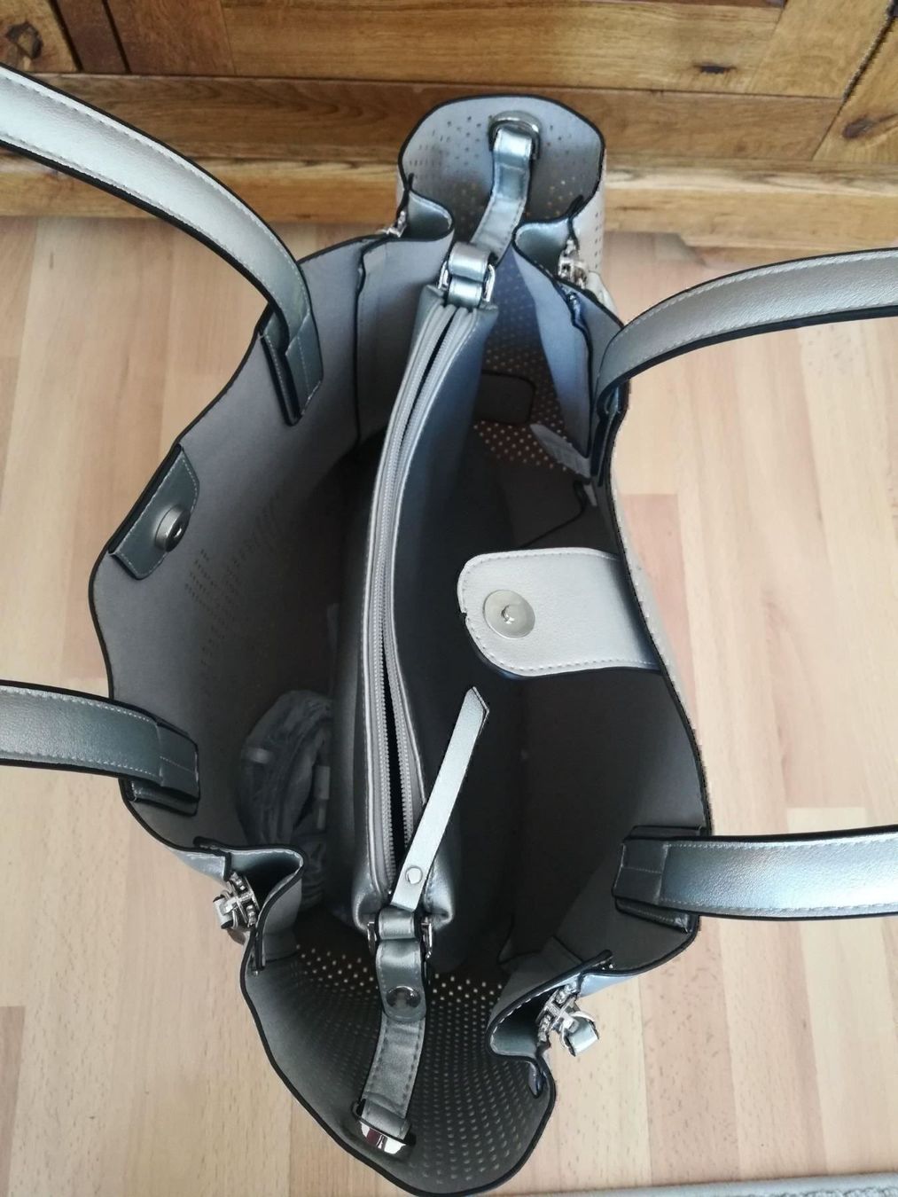 Roccobarocco Borse da donna: SchöneTasche Rocco Barocco Neu – Nuovo e nell'imballaggio originale da Chur venduto da djovanna 2