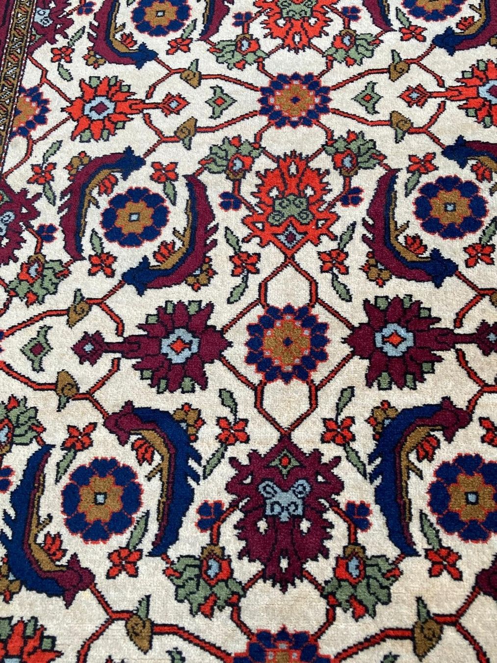 Tapis: Orientteppich Grösse 150cm x 105cm – D'occasion à Niederhelfenschwil par Chleeblatt1938 1