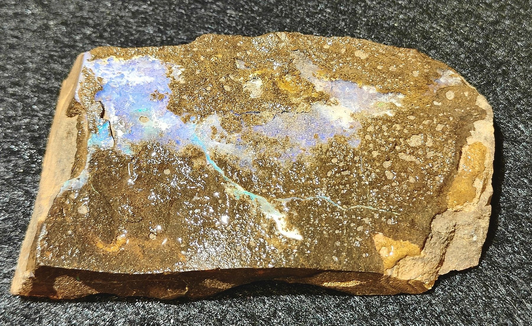 Pietre preziose: Rohstein Boulderopal 715ct – Nuovo (secondo la descrizione) da Biederthal venduto da P_h_1980