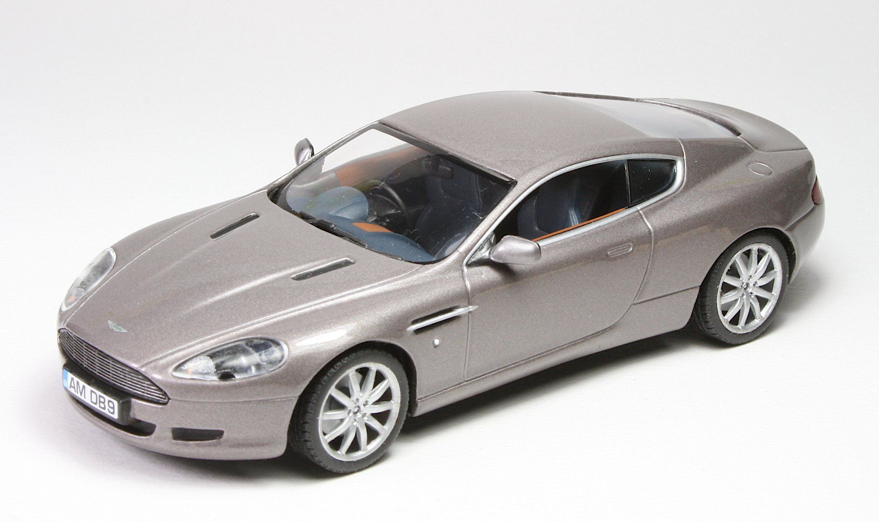 Minichamps Modellini d'auto: Minichamps Aston Martin DB9 – Nuovo (secondo la descrizione) da Elsau venduto da Peekay8 7