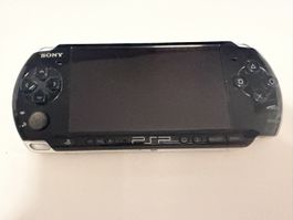 Sony PSP-3004 Schwarz Konsole guter Zustand
