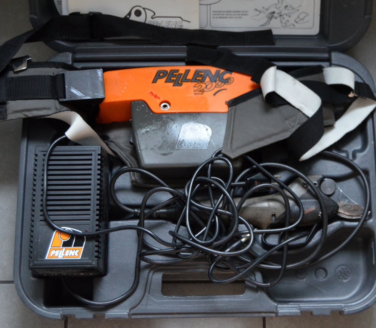 Tutti gli attrezzi: Pellenc 2000 Elektrische Gartenschere / Sécateur électrique – Usato da Collonges venduto da arashee 2