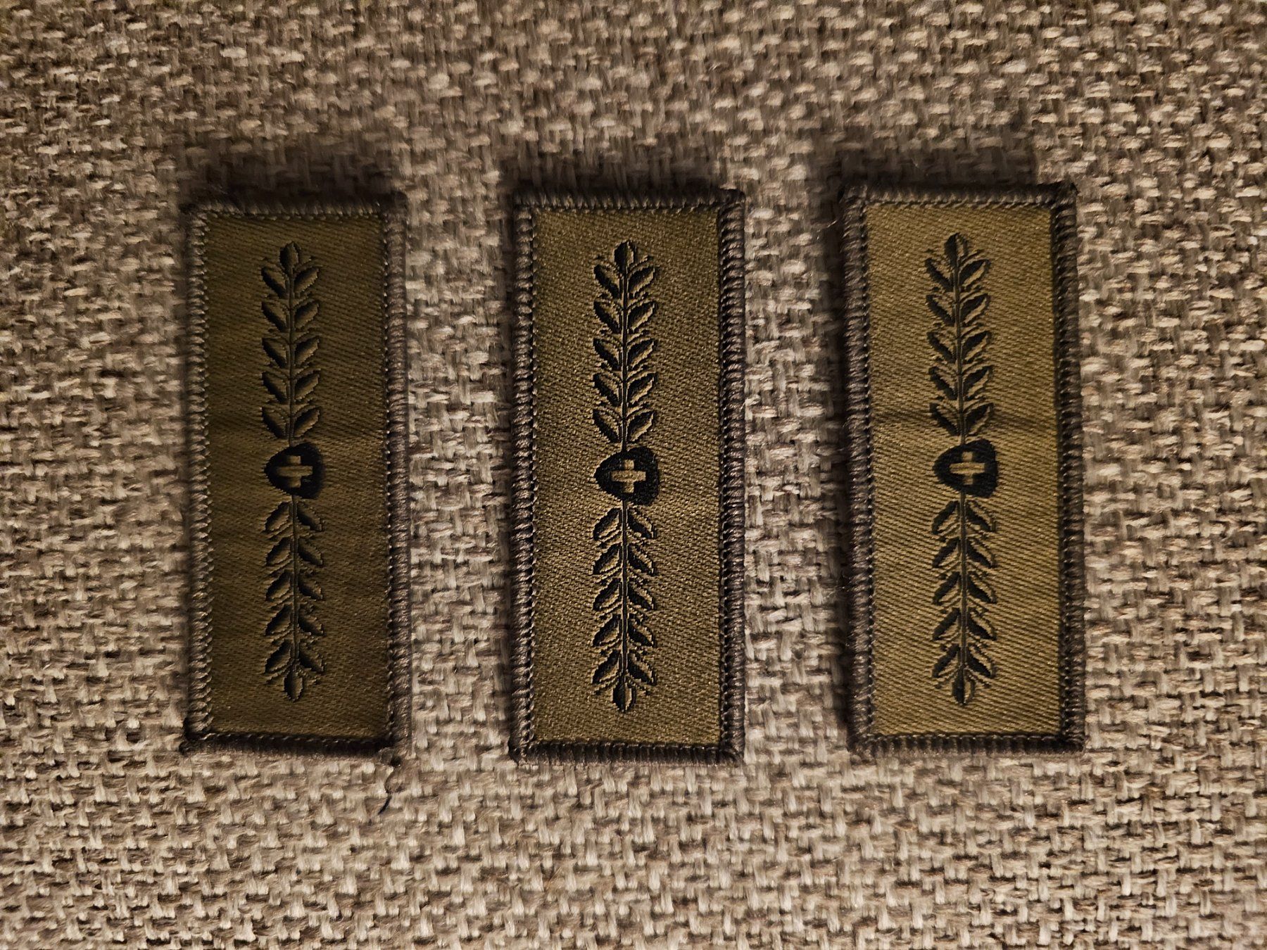 Schweizer Armee Placchette & Badge: Original CH ARMEE 2x RangabzeichenSoldat + 3x MilizPatch – Nuovo (secondo la descrizione) da Steffisburg venduto da Zurbriggen 2
