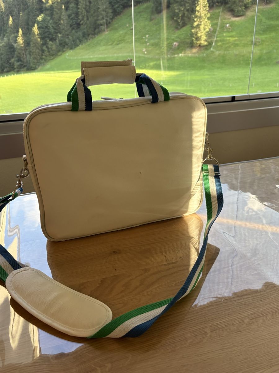 Lacoste Borse: Laptoptasche LACOSTE Tasche cremefarben  – Usato da Luzern venduto da Valie 1