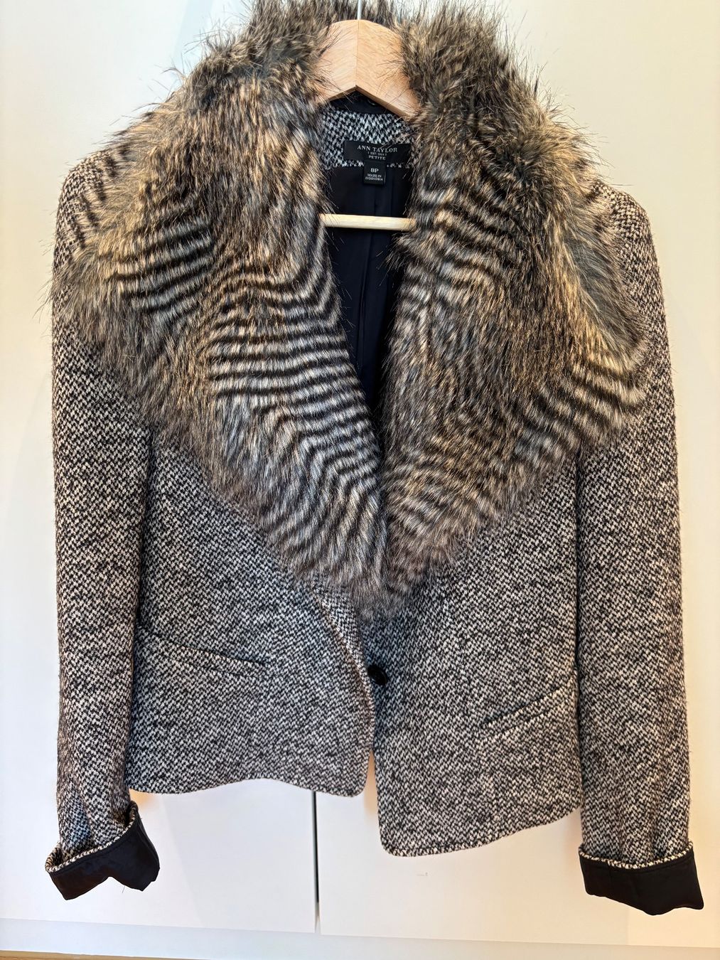 Giacche: Ann Taylor 8P(petite) wool blazer – Usato da Steinhausen venduto da ChromeVintage
