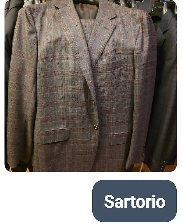 Completi, tute sportive e funzionali: Sartorio Anzug – Usato da Hausen AG venduto da MM_FM