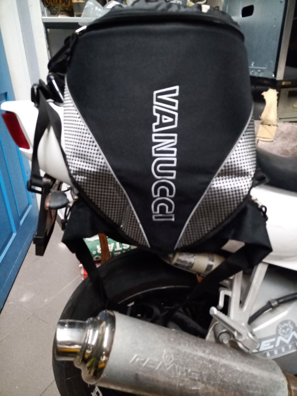 Zaini: Backpack Racing Rucksack / Motorradrucksack – Usato da Oberegg venduto da A-Z.Handel.Loehrer 2