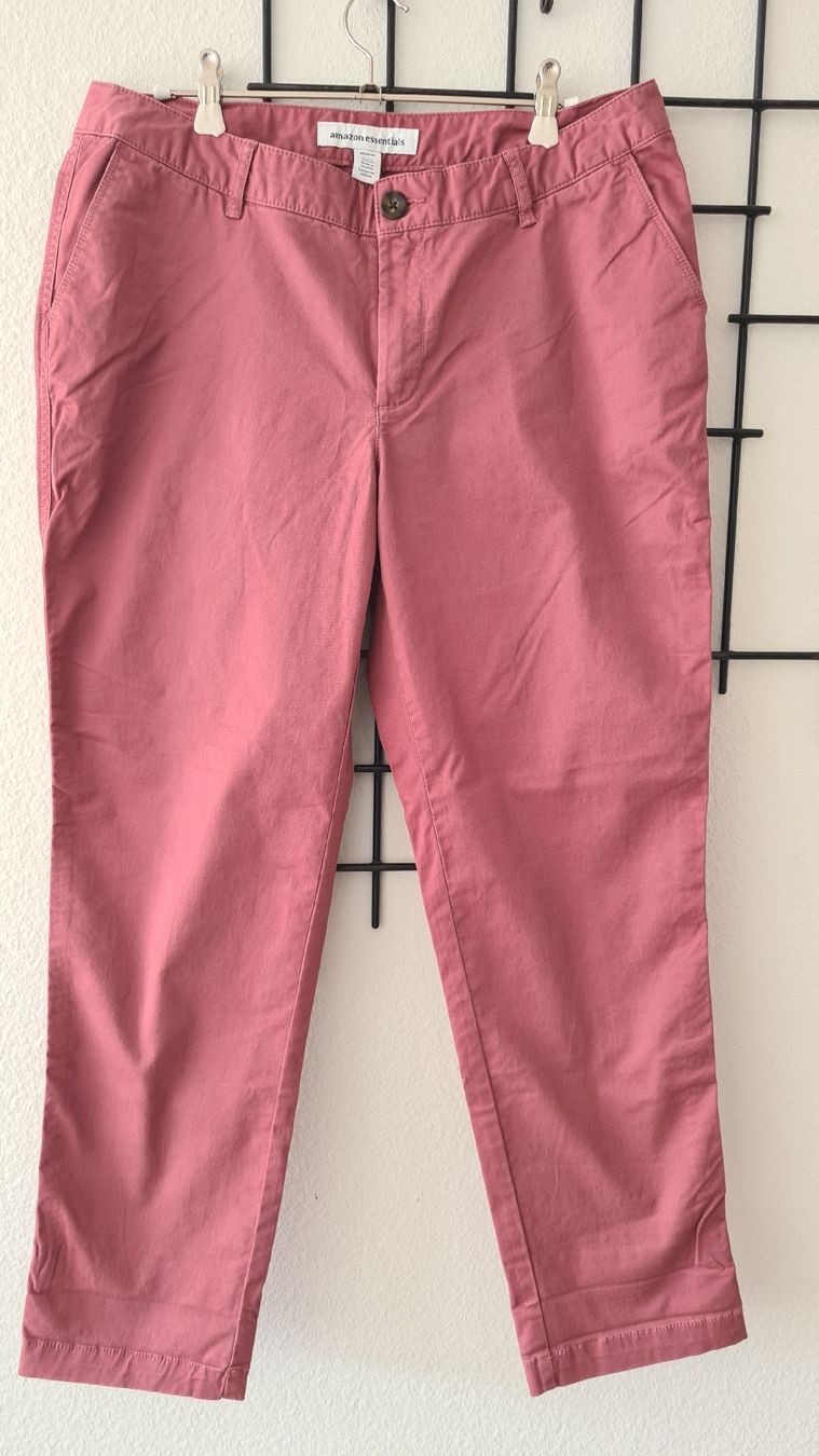 Amazon Pantaloni: Amazon Essentials Damenhose Grösse 42, Top Zustand! – Nuovo (secondo la descrizione) da KRIENS venduto da Franzy_Blond10