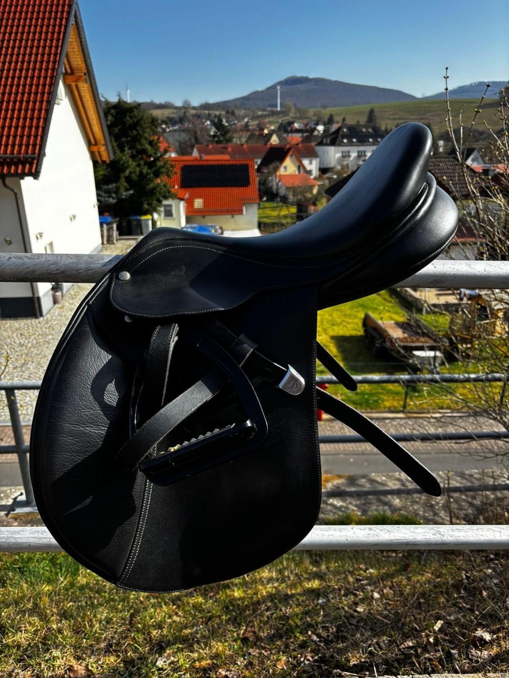 Sattel & Sattelzubehör: Springsattel Bates Modell Caprilli Close Contact – Gebraucht aus Affeltrangen von nic_7bbw